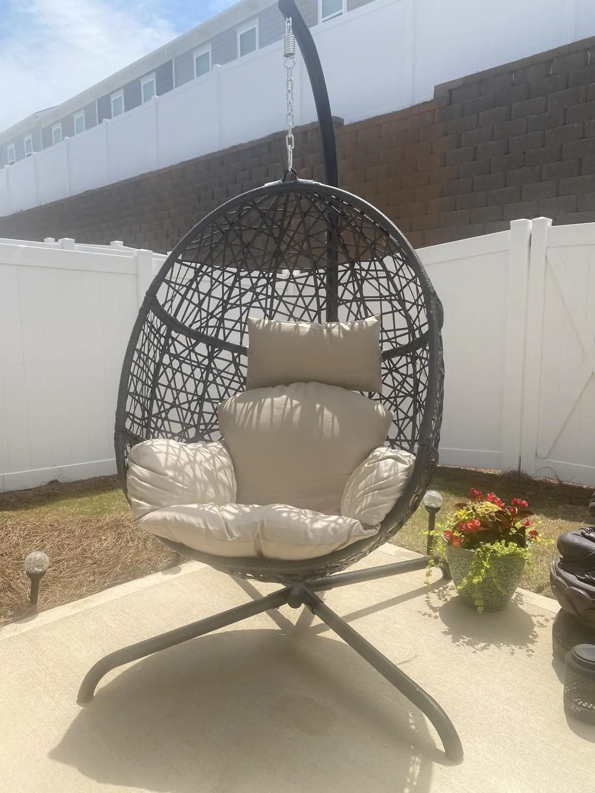 Salarya hanging egg chair, synthetic rattan, customer photo